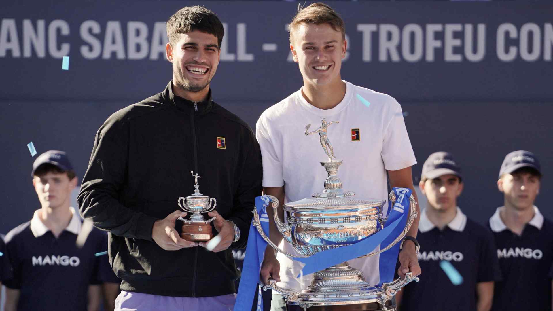 Rune upsets Alcaraz for Barcelona title