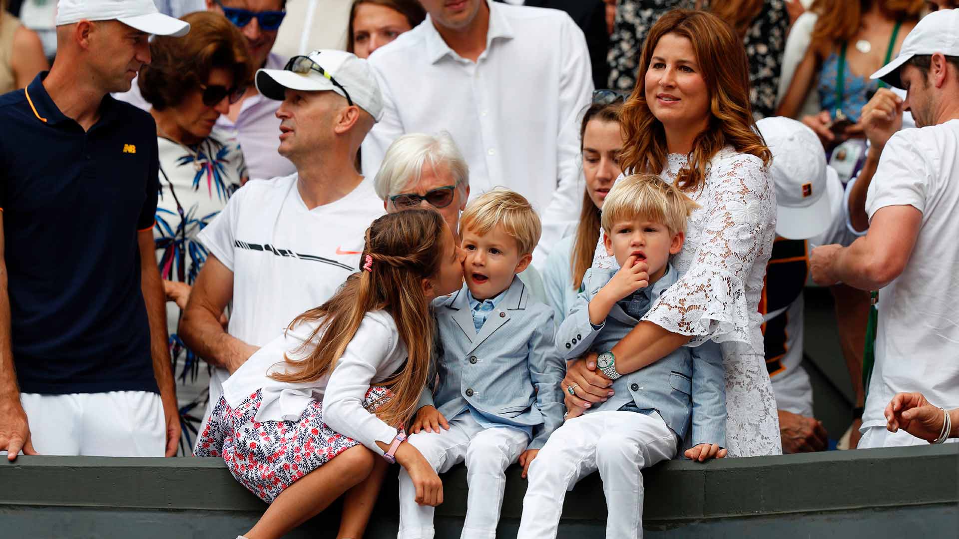 フェデラーの子どもたちとテニス | Nitto ATP Finals