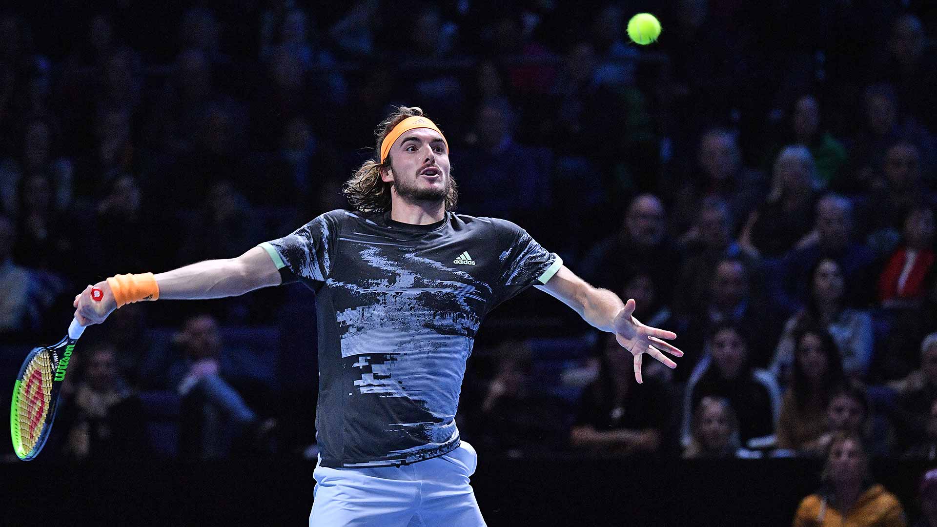 Stefanos Tsitsipas Defeats Daniil Medvedev At Nitto ATP ...