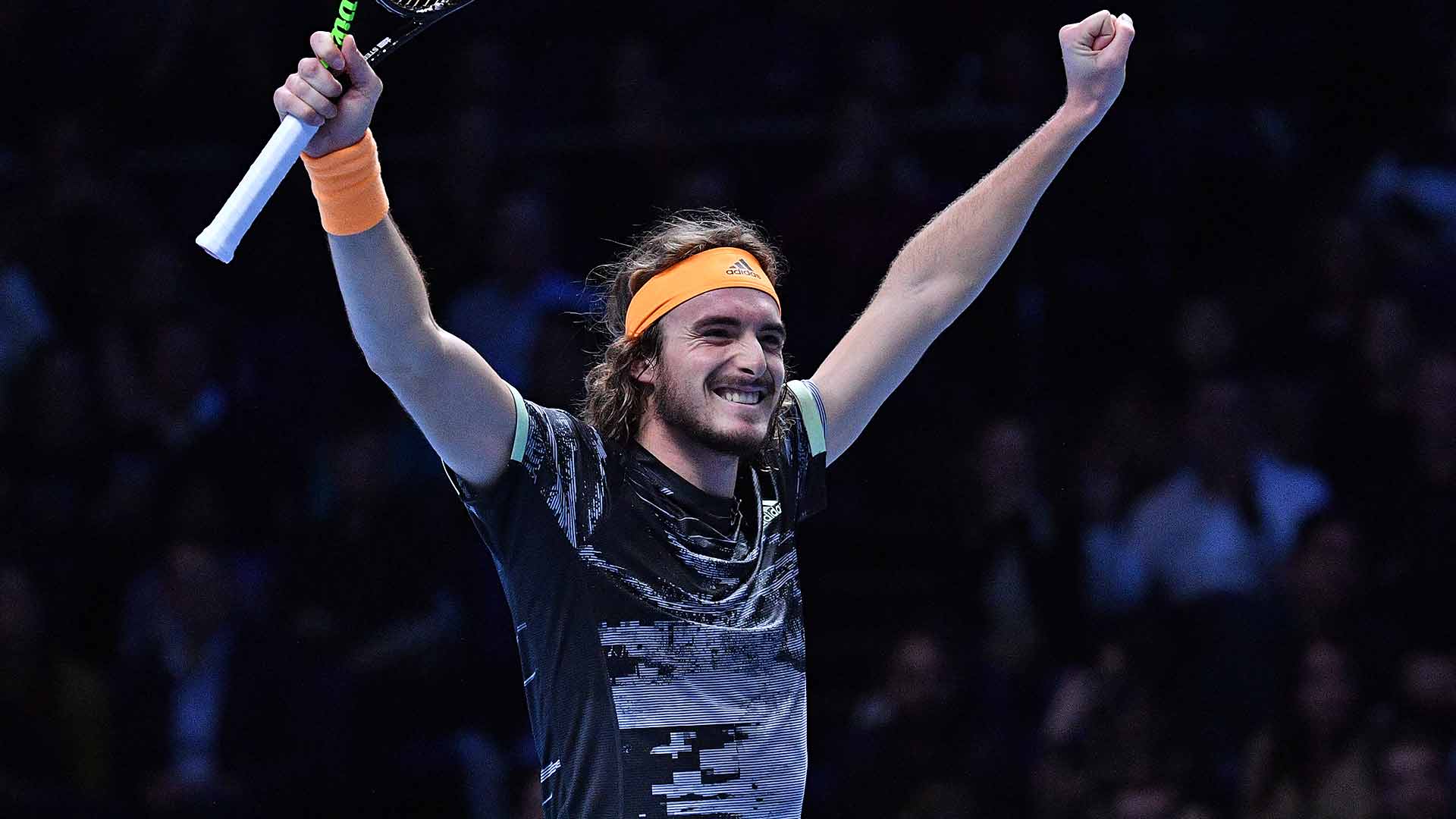 Stefanos Tsitsipas improves to 4-1 against Alexander Zverev in their FedEx ATP Head2Head series.