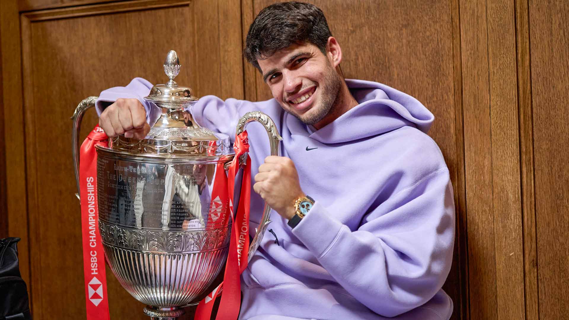 Alcaraz outlasts Lehecka for second Queen&#39;s Club title