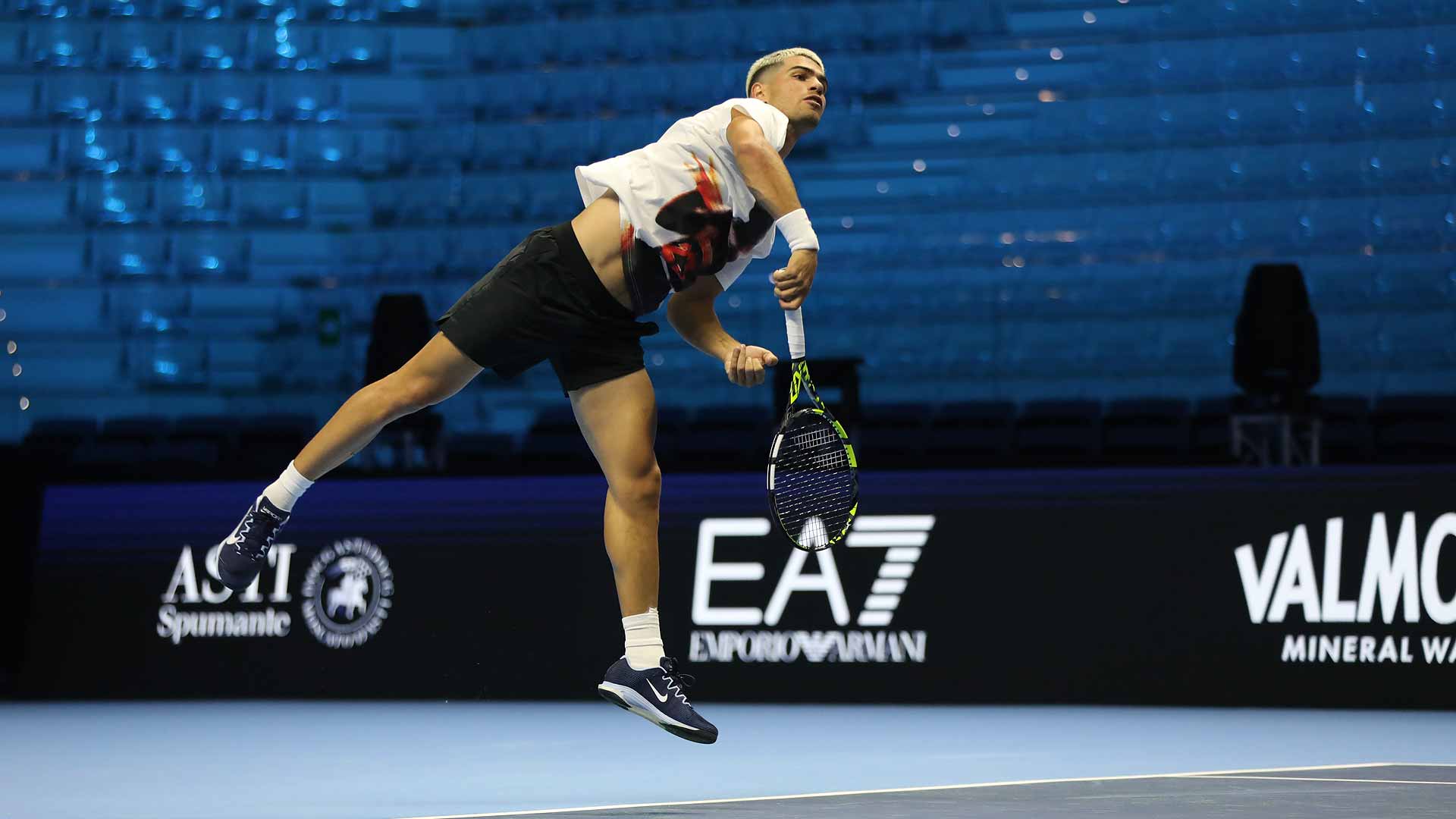 Photos: Alcaraz, Shelton & more hit inside Inalpi Arena ahead of Nitto ATP Finals